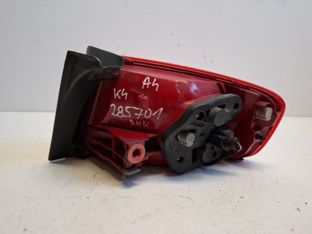 bontott AUDI A4 B8 Bal Külső Hátsó Lámpa
