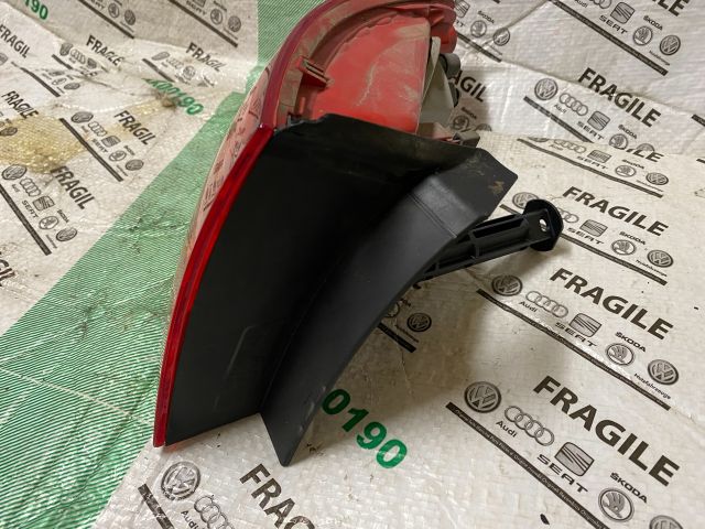 bontott AUDI A4 B8 Bal Külső Hátsó Lámpa