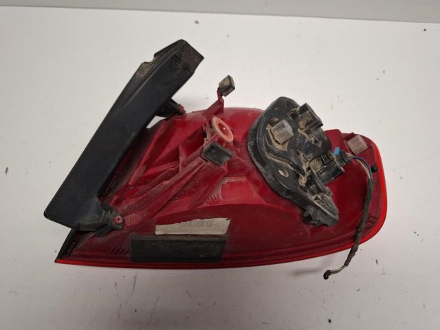 bontott AUDI A4 B8 Bal Külső Hátsó Lámpa
