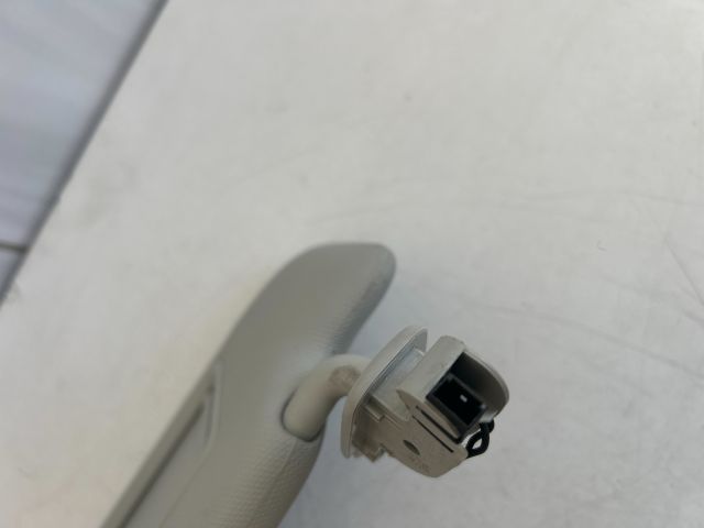 bontott AUDI A4 B8 Bal Napellenző