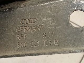 bontott AUDI A4 B8 Bal Sárvédő Oldaltartó