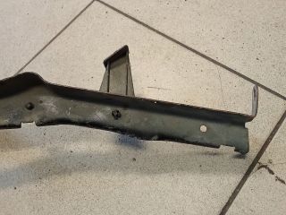 bontott AUDI A4 B8 Bal Sárvédő Oldaltartó