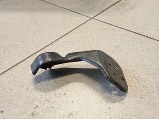 bontott AUDI A4 B8 Bal Sárvédő Oldaltartó