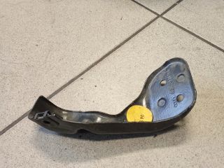 bontott AUDI A4 B8 Bal Sárvédő Oldaltartó