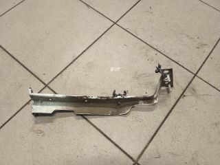 bontott AUDI A4 B8 Bal Sárvédő Oldaltartó