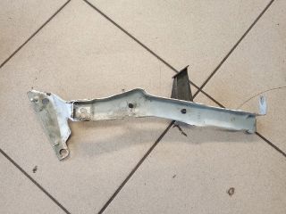 bontott AUDI A4 B8 Bal Sárvédő Oldaltartó