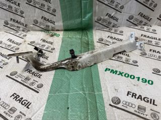 bontott AUDI A4 B8 Bal Sárvédő Oldaltartó