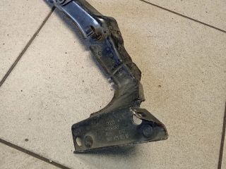 bontott AUDI A4 B8 Bal Sárvédő Oldaltartó