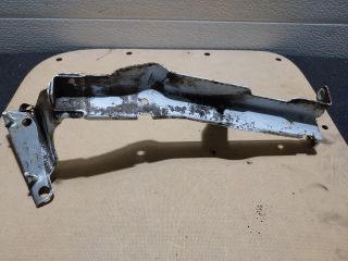 bontott AUDI A4 B8 Bal Sárvédő Oldaltartó