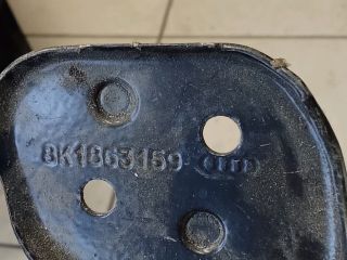 bontott AUDI A4 B8 Bal Sárvédő Oldaltartó