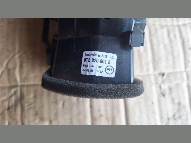 bontott AUDI A4 B8 Bal Szellőző