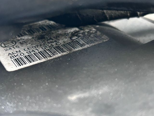 bontott AUDI A4 B8 Bal Xenon Fényszóró