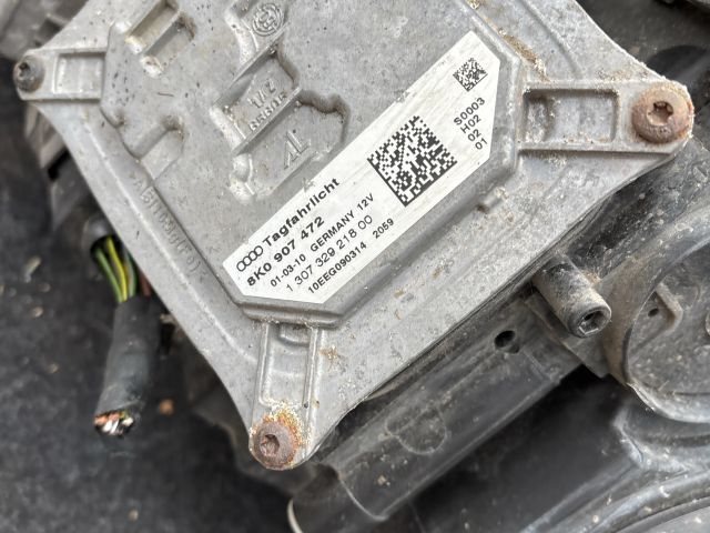 bontott AUDI A4 B8 Bal Xenon Fényszóró