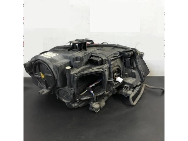 bontott AUDI A4 B8 Bal Xenon Fényszóró