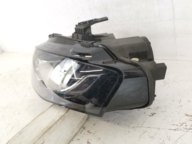 bontott AUDI A4 B8 Bal Xenon Fényszóró