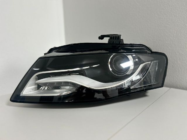 bontott AUDI A4 B8 Bal Xenon Fényszóró