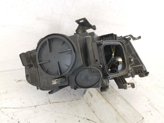 bontott AUDI A4 B8 Bal Xenon Fényszóró