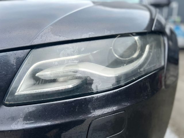 bontott AUDI A4 B8 Bal Xenon Fényszóró