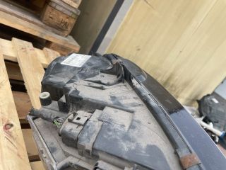 bontott AUDI A4 B8 Bal Xenon Fényszóró