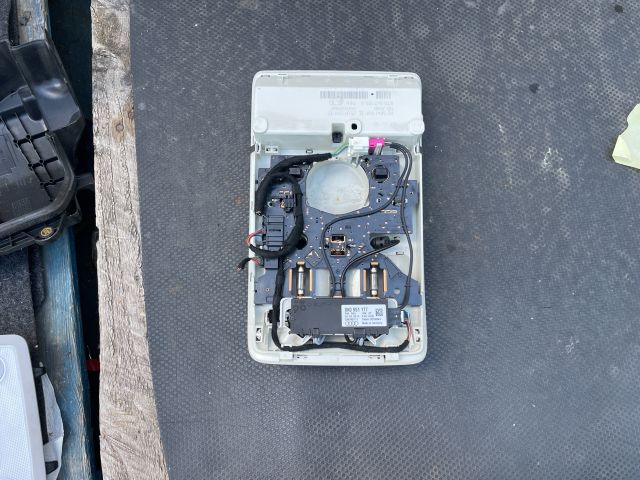 bontott AUDI A4 B8 Beltér Világítás Első