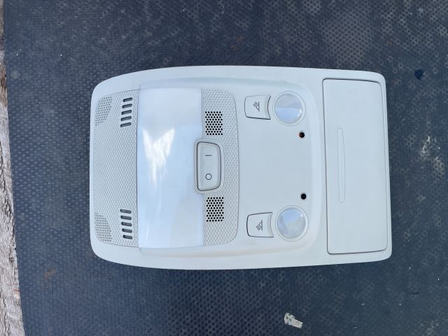 bontott AUDI A4 B8 Beltér Világítás Első