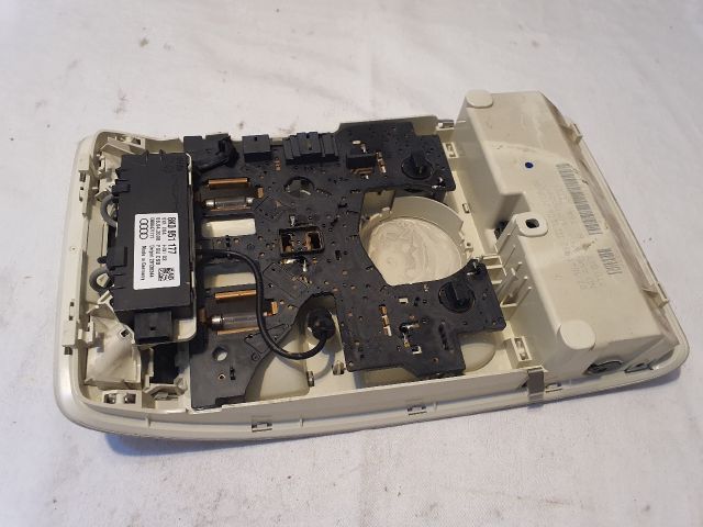 bontott AUDI A4 B8 Beltér Világítás Első