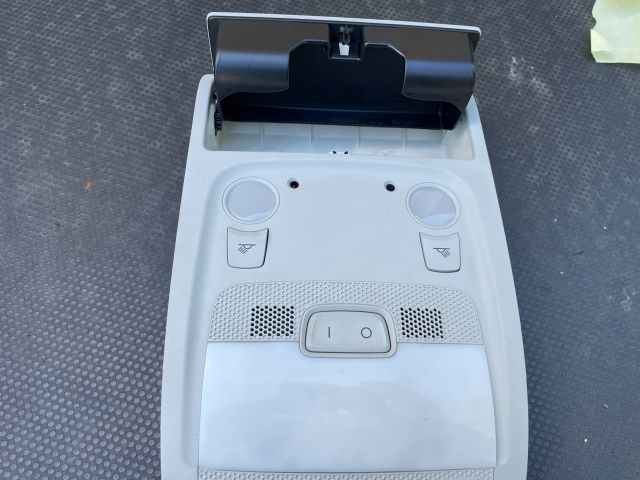 bontott AUDI A4 B8 Beltér Világítás Első