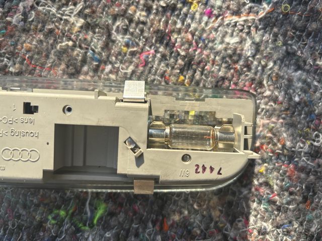 bontott AUDI A4 B8 Beltér Világítás Hátsó