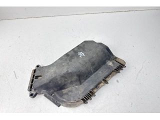 bontott AUDI A4 B8 Biztosítéktábla Fedél