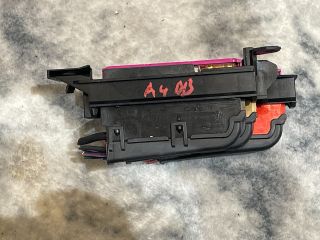 bontott AUDI A4 B8 Biztosítéktábla Utastér