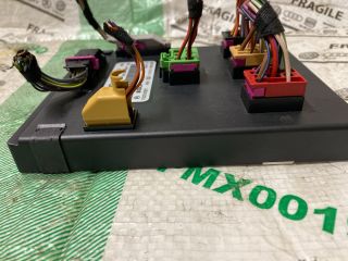 bontott AUDI A4 B8 Biztosítéktábla Utastér