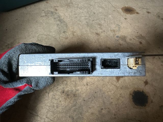 bontott AUDI A4 B8 Bluetooth Elektronika