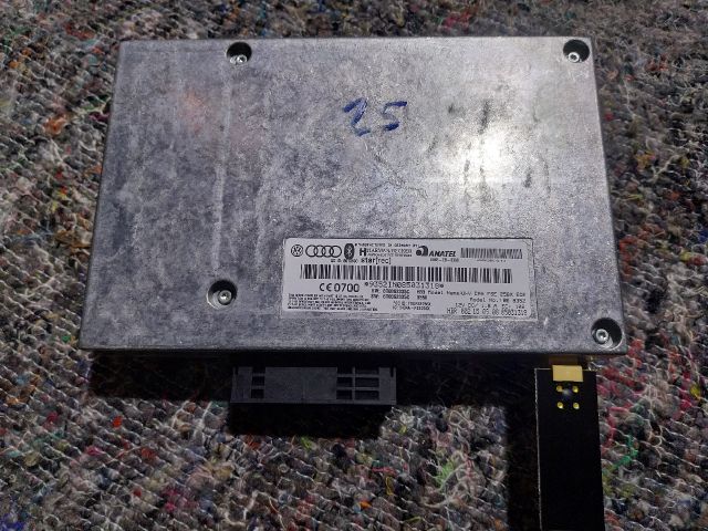bontott AUDI A4 B8 Bluetooth Elektronika