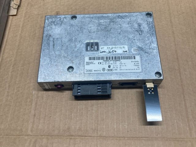 bontott AUDI A4 B8 Bluetooth Elektronika