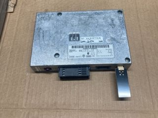 bontott AUDI A4 B8 Bluetooth Elektronika
