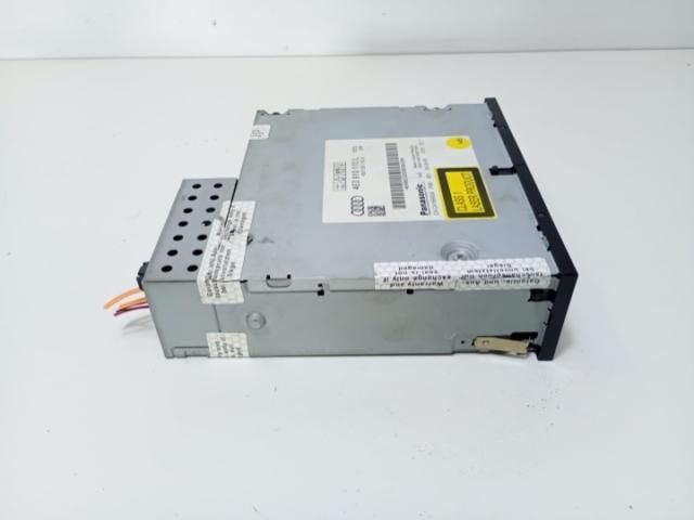 bontott AUDI A4 B8 CD / DVD Tár