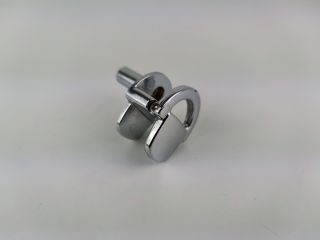 bontott AUDI A4 B8 Csomagrögzítő