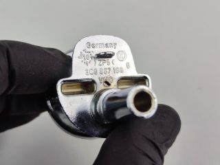 bontott AUDI A4 B8 Csomagrögzítő