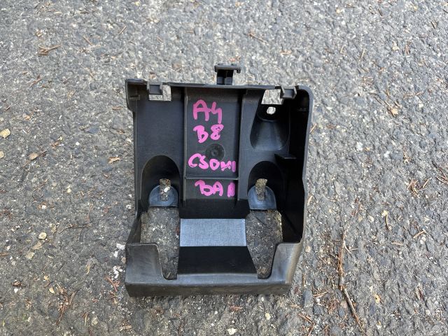 bontott AUDI A4 B8 Csomagtér Kárpit Tartó (Pozíciófüggetlen)