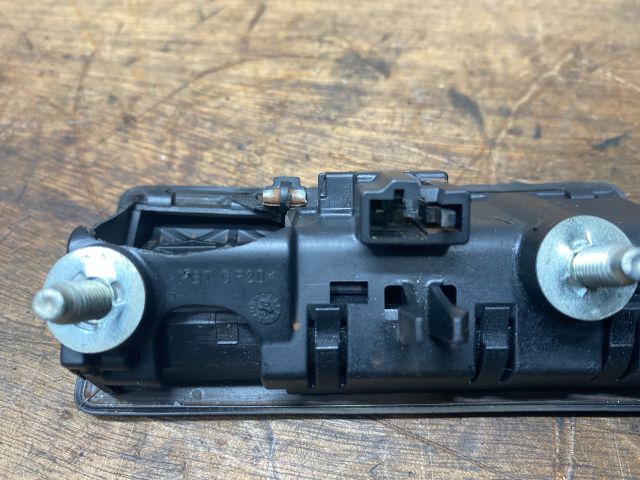 bontott AUDI A4 B8 Csomagtér Nyitó Kar / Gomb