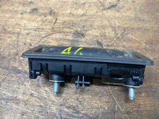 bontott AUDI A4 B8 Csomagtér Nyitó Kar / Gomb