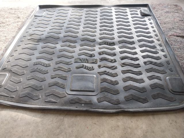 bontott AUDI A4 B8 Csomagtér Tálca