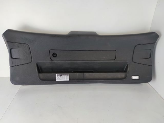 bontott AUDI A4 B8 Csomagtérajtó Burkolat (Részeivel)