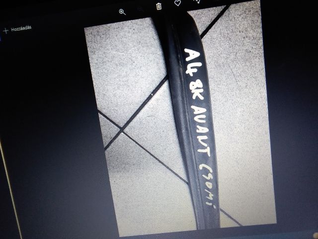 bontott AUDI A4 B8 Csomagtérajtó Gumikéder