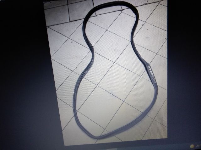 bontott AUDI A4 B8 Csomagtérajtó Gumikéder