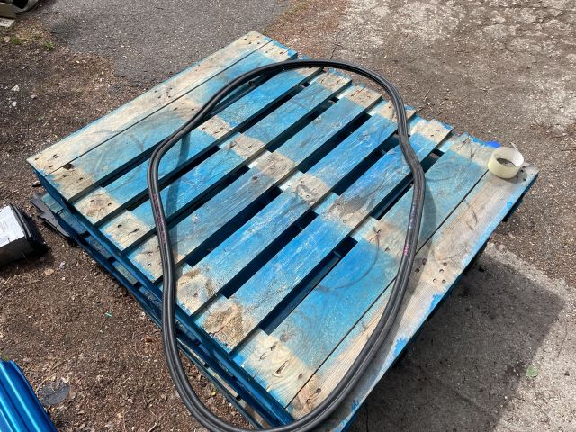 bontott AUDI A4 B8 Csomagtérajtó Gumikéder