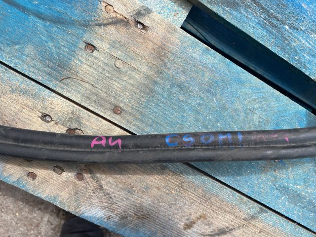 bontott AUDI A4 B8 Csomagtérajtó Gumikéder