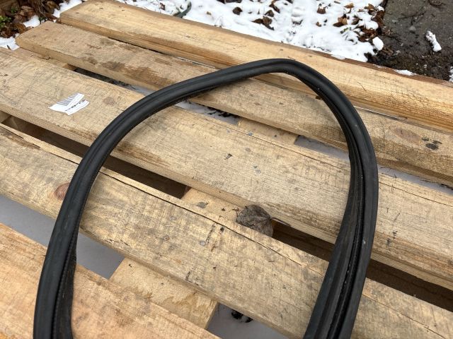 bontott AUDI A4 B8 Csomagtérajtó Gumikéder