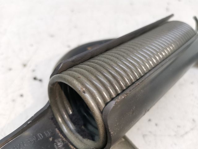 bontott AUDI A4 B8 Csomagtérajtó Jobb Zsanér