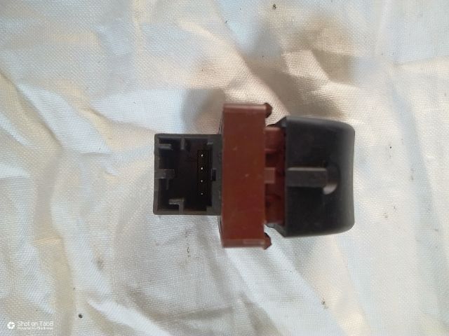 bontott AUDI A4 B8 Csomagtérajtó Kapcsoló